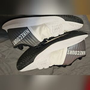 Nike women's zoom court